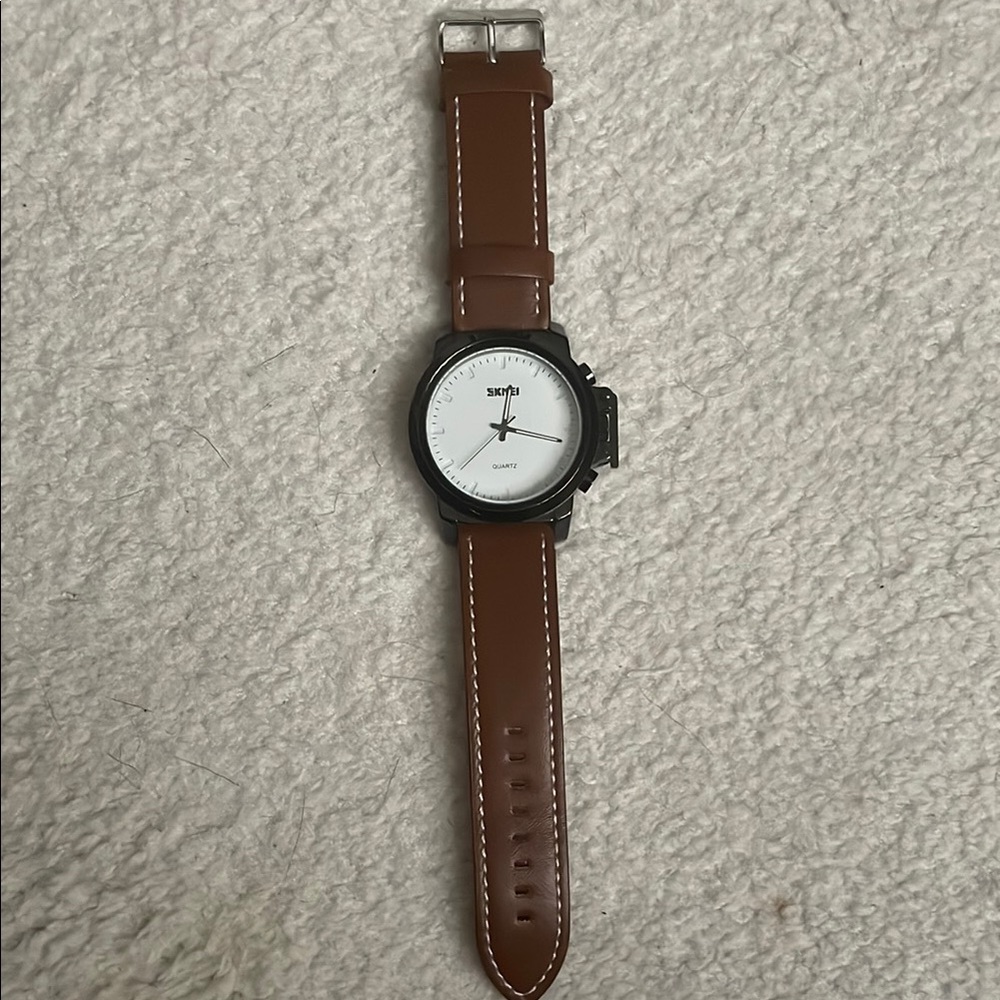 SKMEI Men's Brown Leather Strap Watch